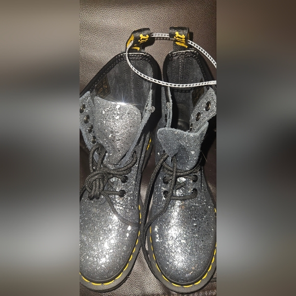 NWOT Dr. MARTENS 1460 Pascal Metallic Splatter Suede Women's size 6 Combat Boots - Picture 10 of 12
